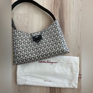 Ferragamo Trifolio Shoulder Bag - Jacquard